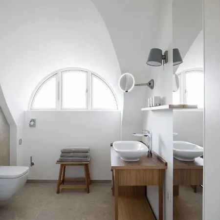 Reetdorf Geltinger Birk Kuenstlerkate Herbststurm Holiday home