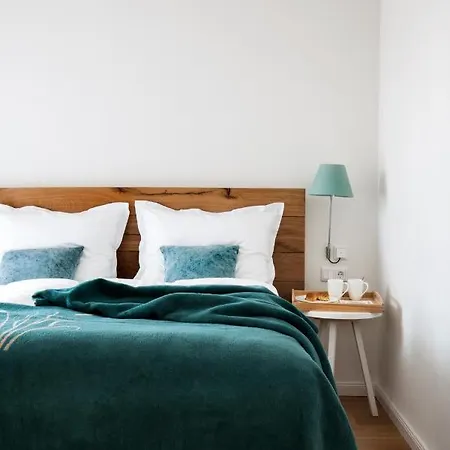 Reetdorf Geltinger Birk Kuenstlerkate Herbststurm Nieby (Nieby, Schleswig-Flensburg)